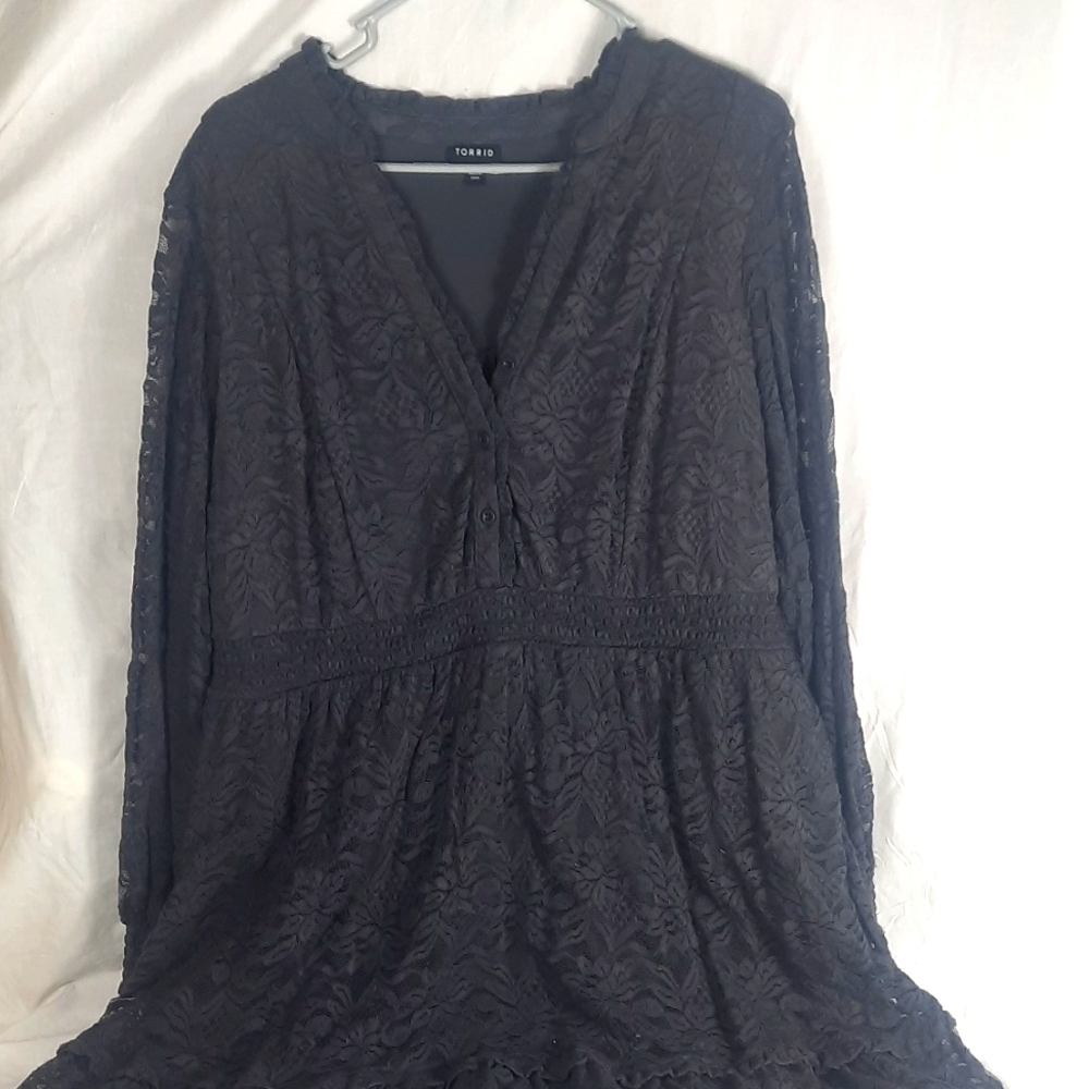 Torrid Lace Stretch Dress Size 2 Gray Long Sleeve Button Front Floral
